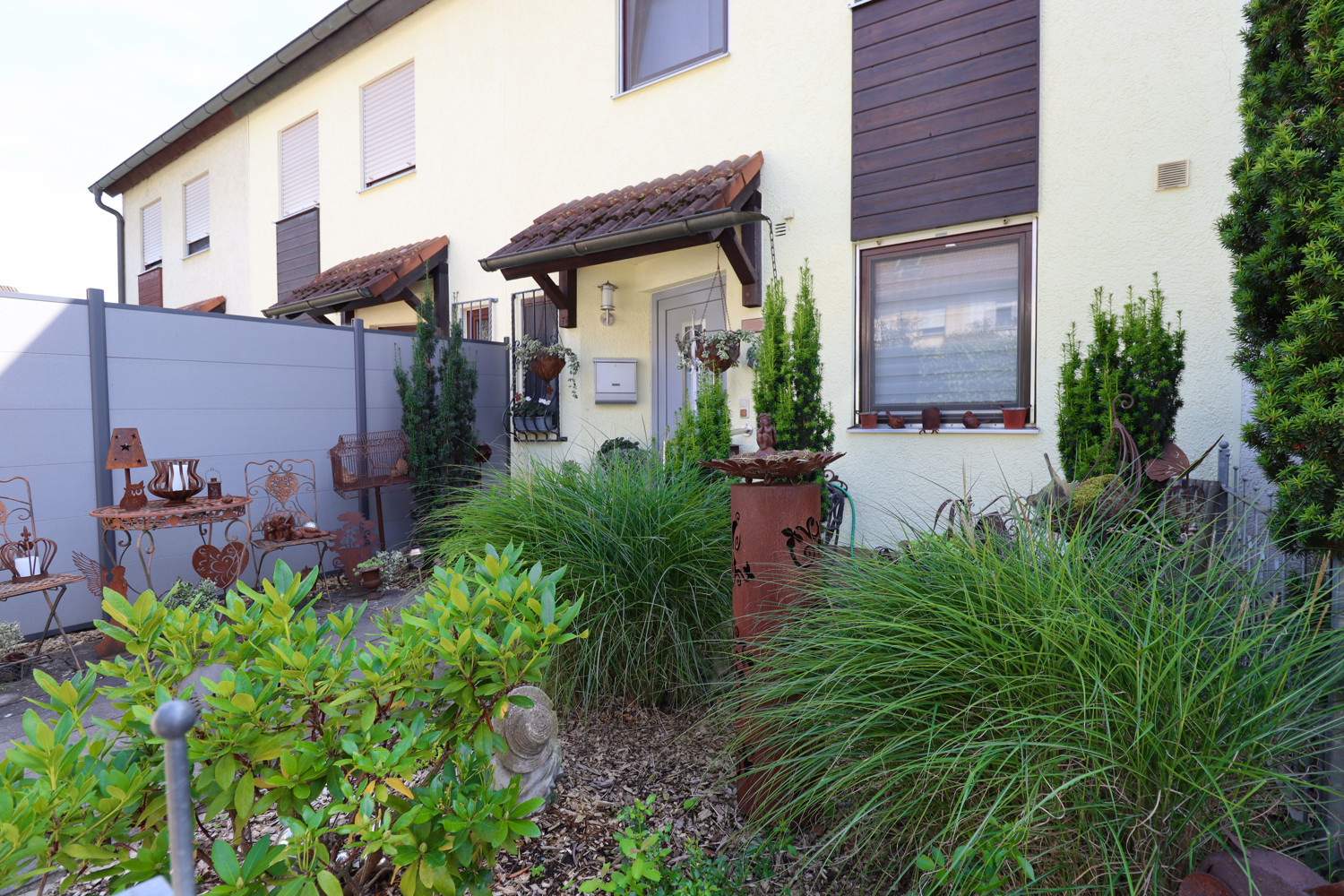 Geräumiges Reihenmittelhaus mit großem Garten in ruhiger Umgebung