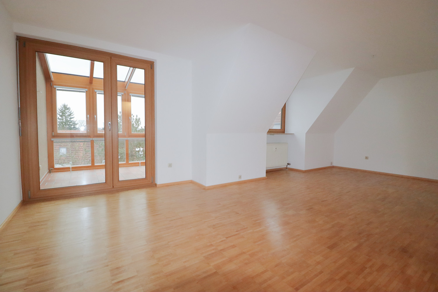 Erstklassiges Wohnen auf zwei Etagen: Moderne Maisonette in bevorzugter, grüner Lage!