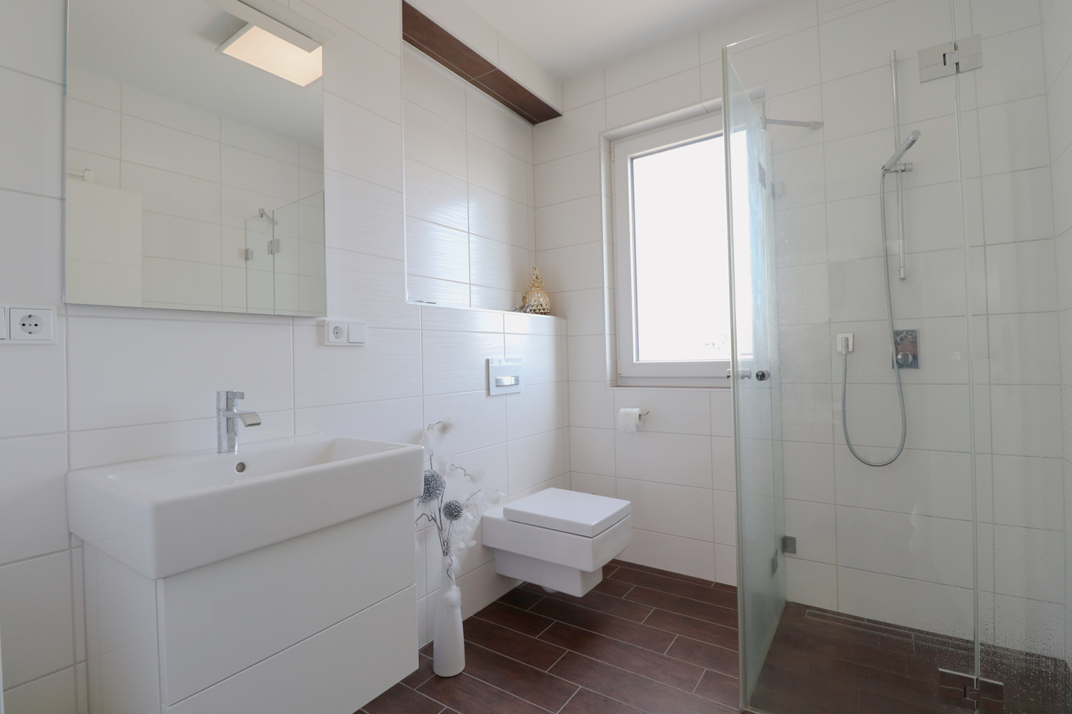 Wohnen mit Weitblick – elegantes Penthouse mit Panoramaterrasse & 3 Stellplätzen