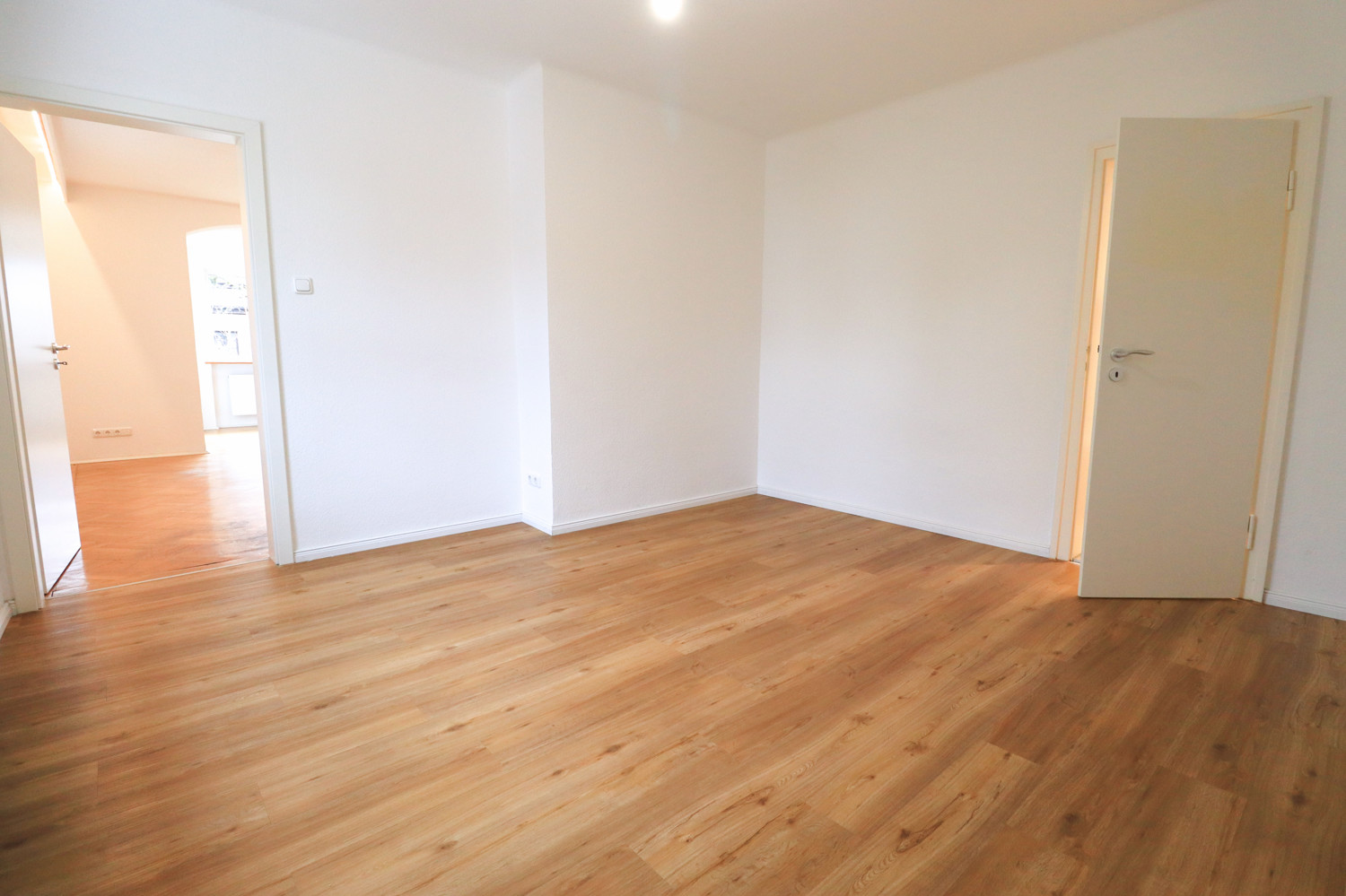 Attraktives 2-Familienhaus+Apartment in beliebter Lage Baiersdorf - Anleger aufgepasst!