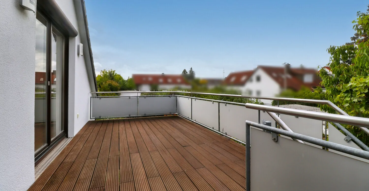 Lichtdurchflutete Dachgeschoss Wohnung