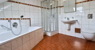 von_poll_real_estate_property_25125091_image_5