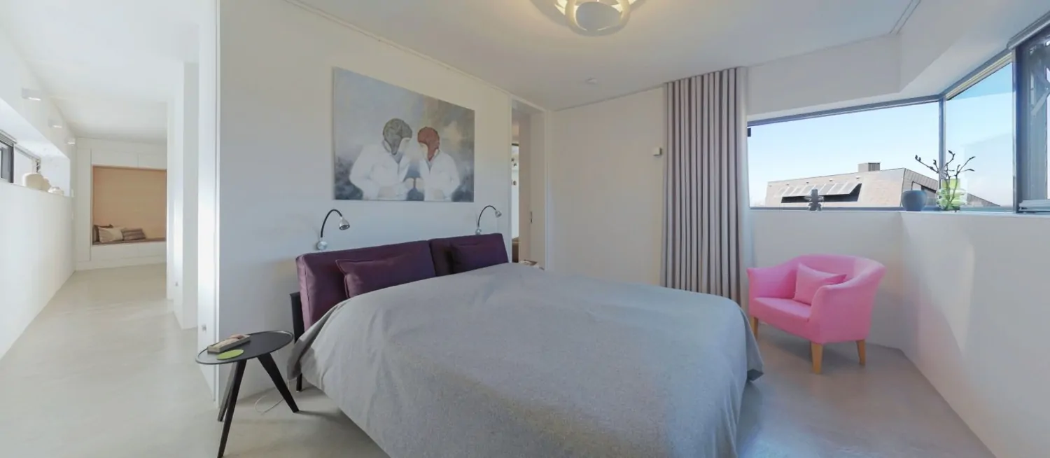 Architektenbungalow,  hell, großzügig + luxuriös ausgestattet,  Pool, Garage, fantastischer Garten