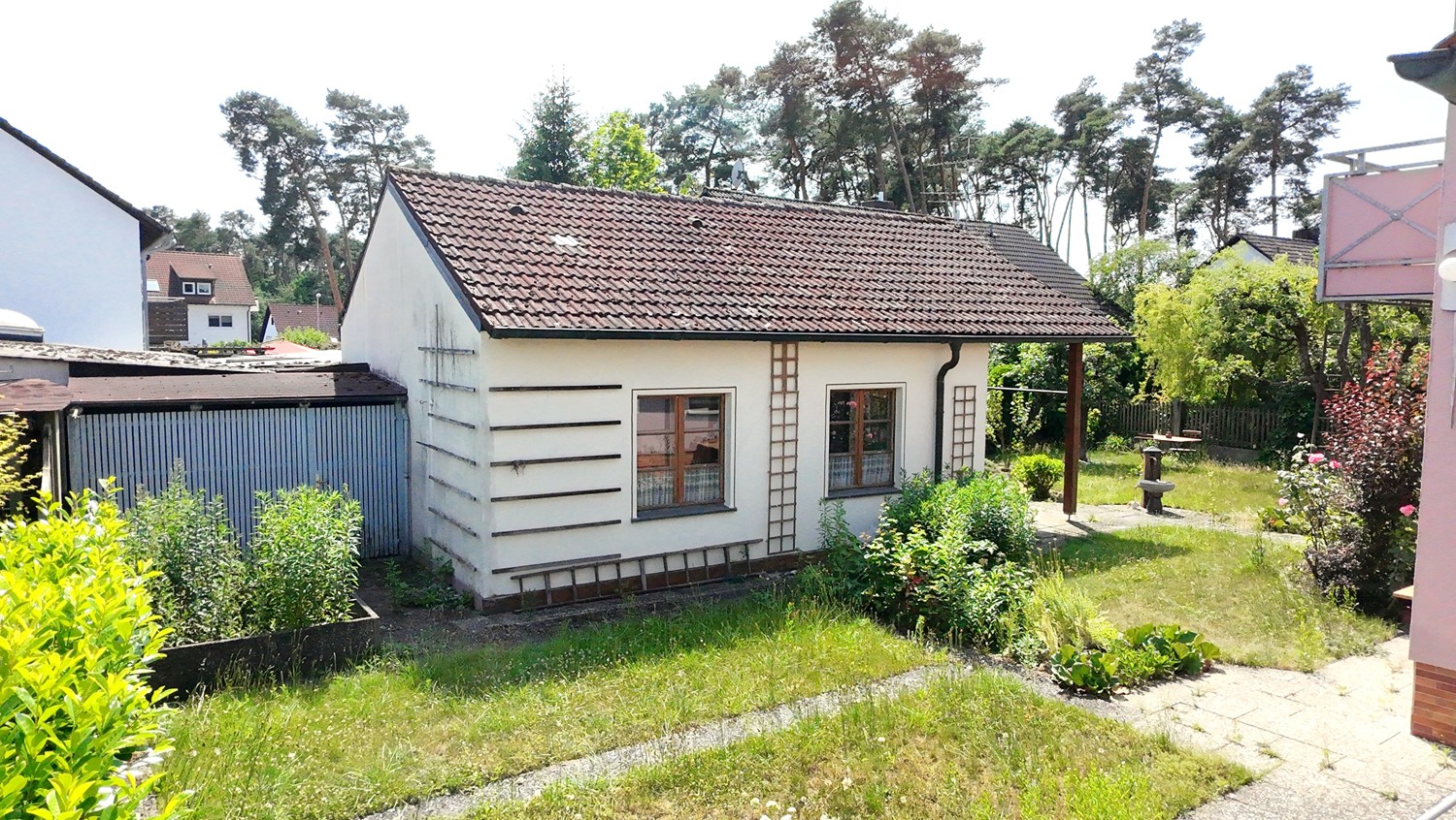 Freistehendes Einfamilienhaus in begehrter Lage mit viel Potenzial, ruhige Lage, herrlicher Garten