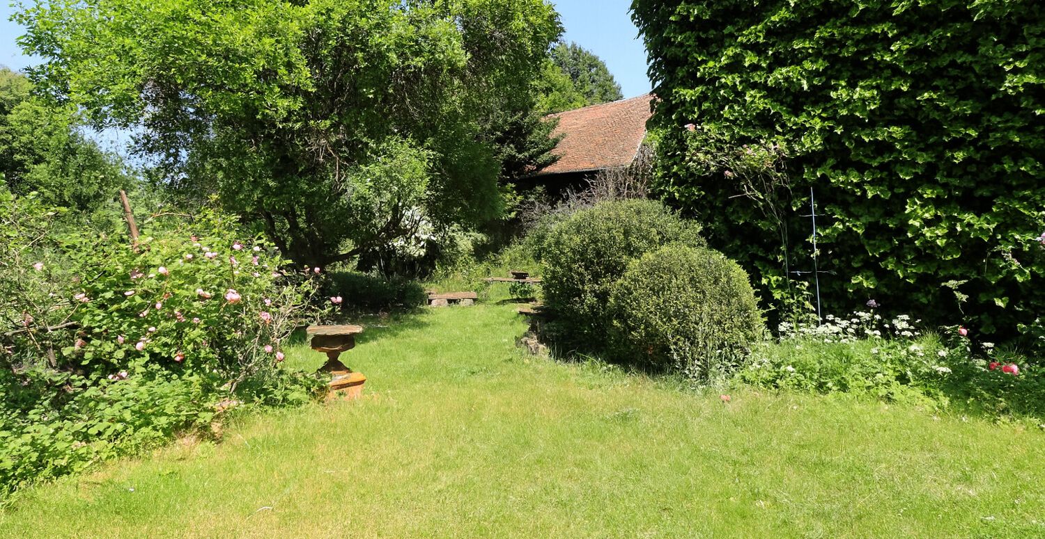 Historisches Herrenhaus mit Burgcharakter