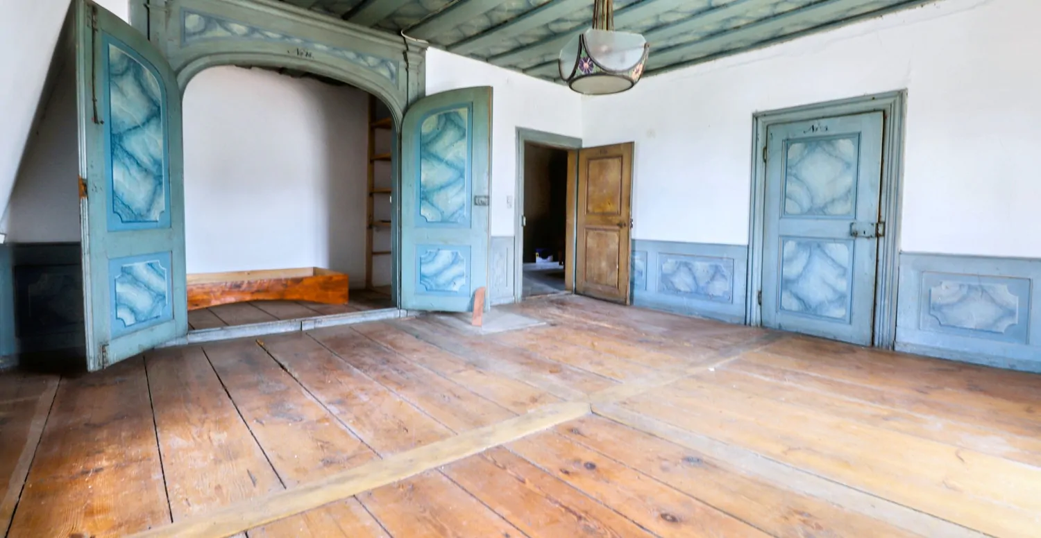 *Geschichte trifft auf Natur*
Historisches Jagdschlösschen eingebettet in romantischer  Gartenanlage