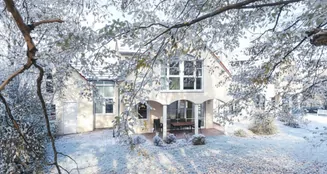 von_poll_real_estate_property_25125110_image_0