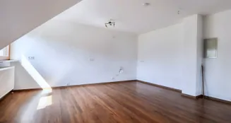 von_poll_real_estate_property_26125012_image_4