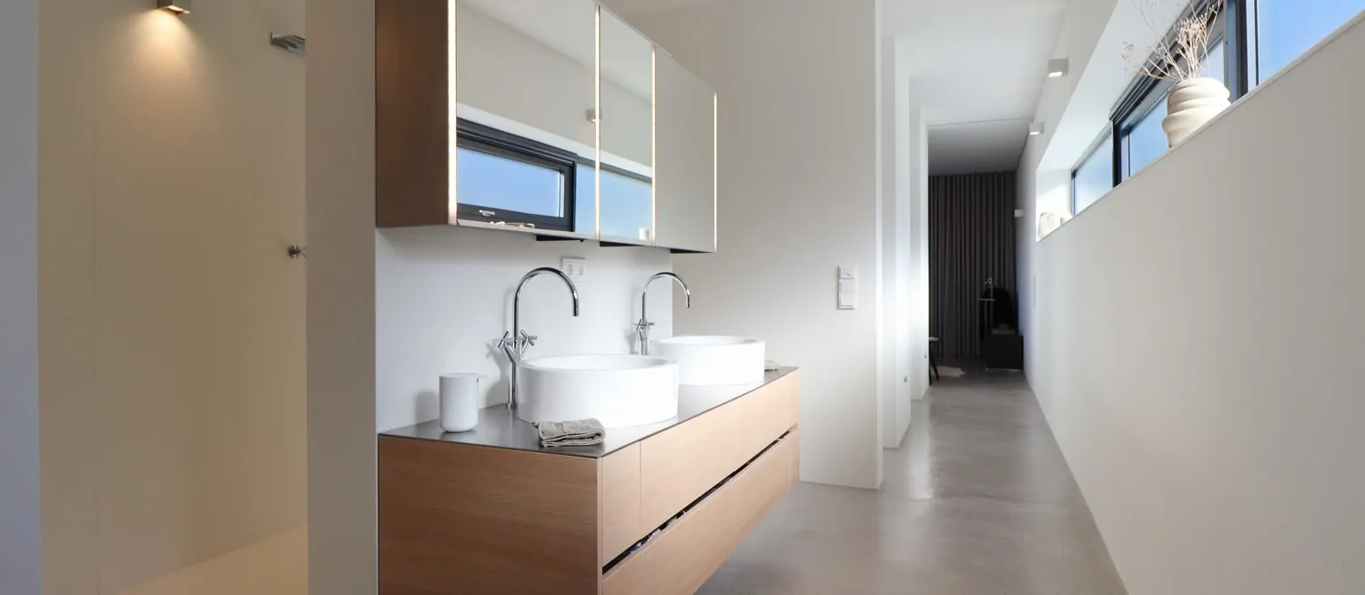 Architektenbungalow,  hell, großzügig + luxuriös ausgestattet,  Pool, Garage, fantastischer Garten