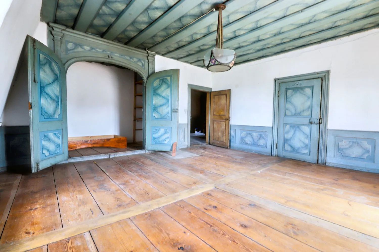 Exklusives Dachgeschosszimmer