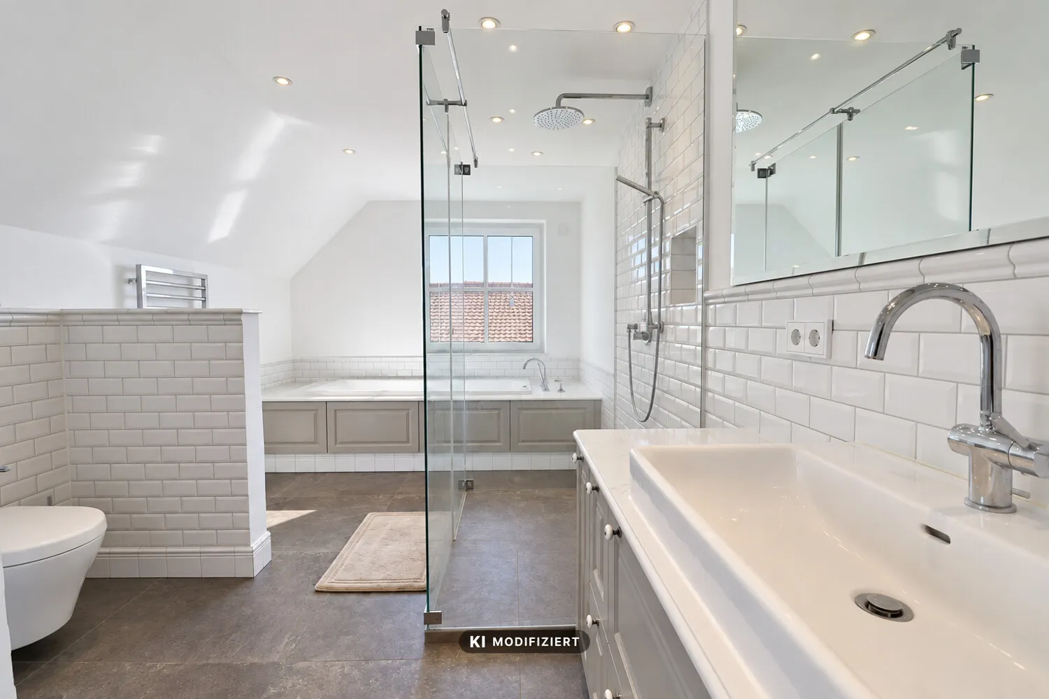 Badezimmer im OG