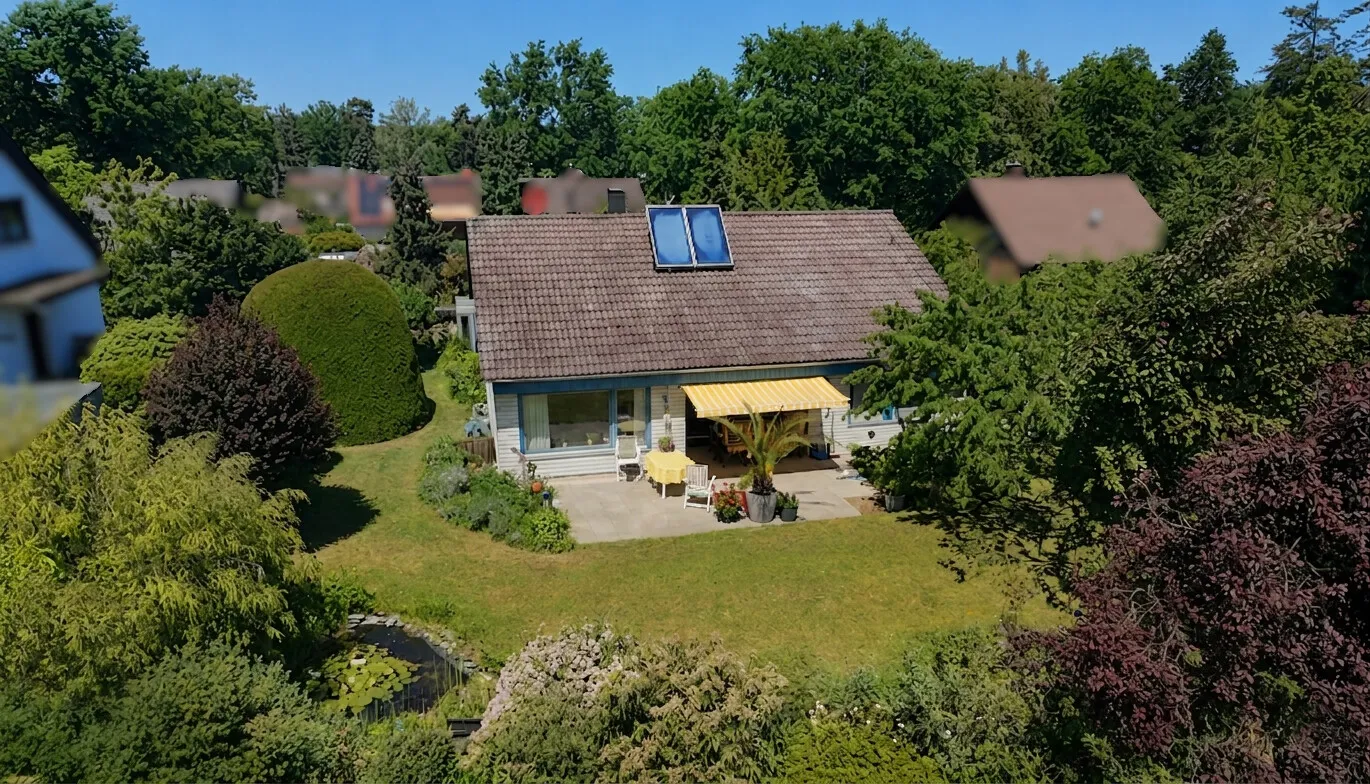 Ansicht auf Garten und Terrasse