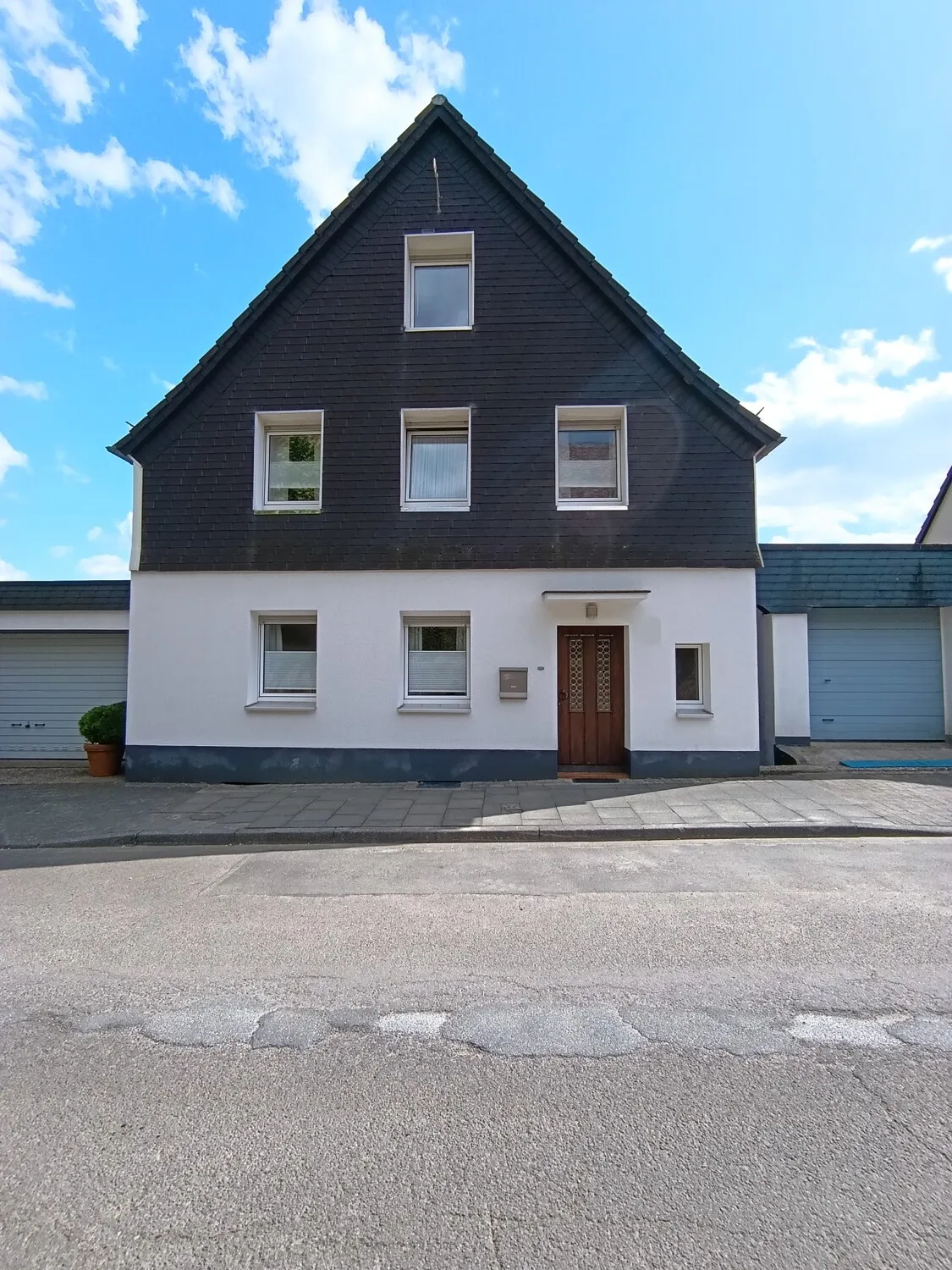 well-maintained, sunny detached house