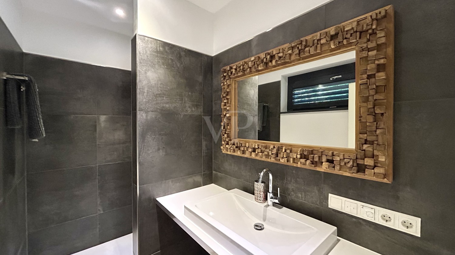 Badezimmer EG