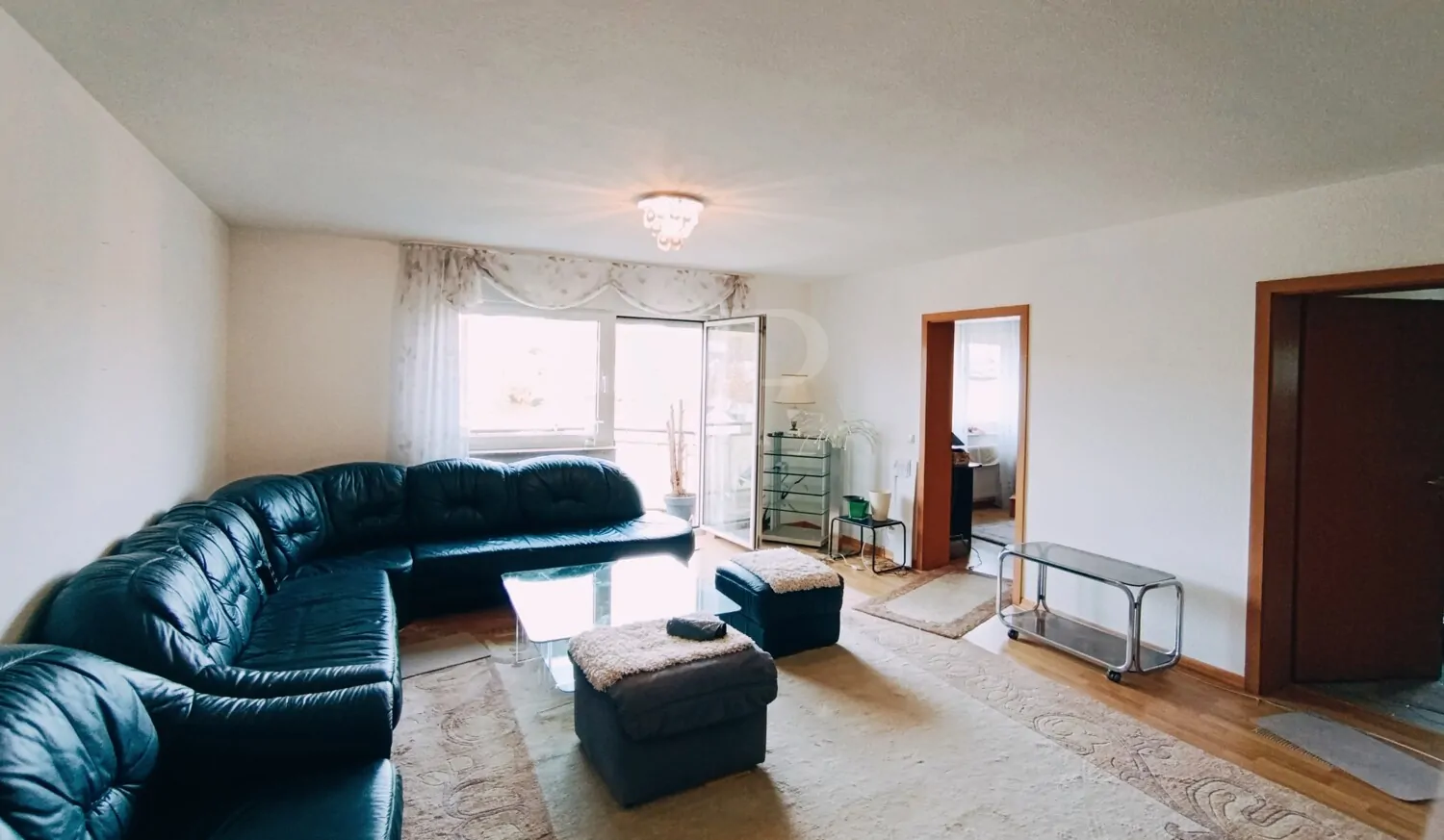 Blick ins Wohnzimmer