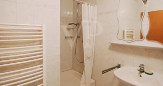 von_poll_real_estate_property_25049031_image_9