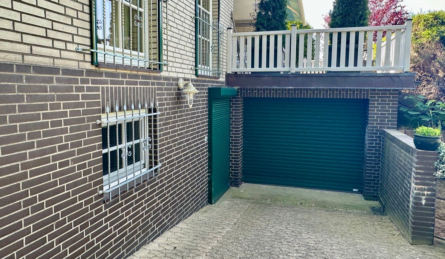 Zufahrt zur Garage
