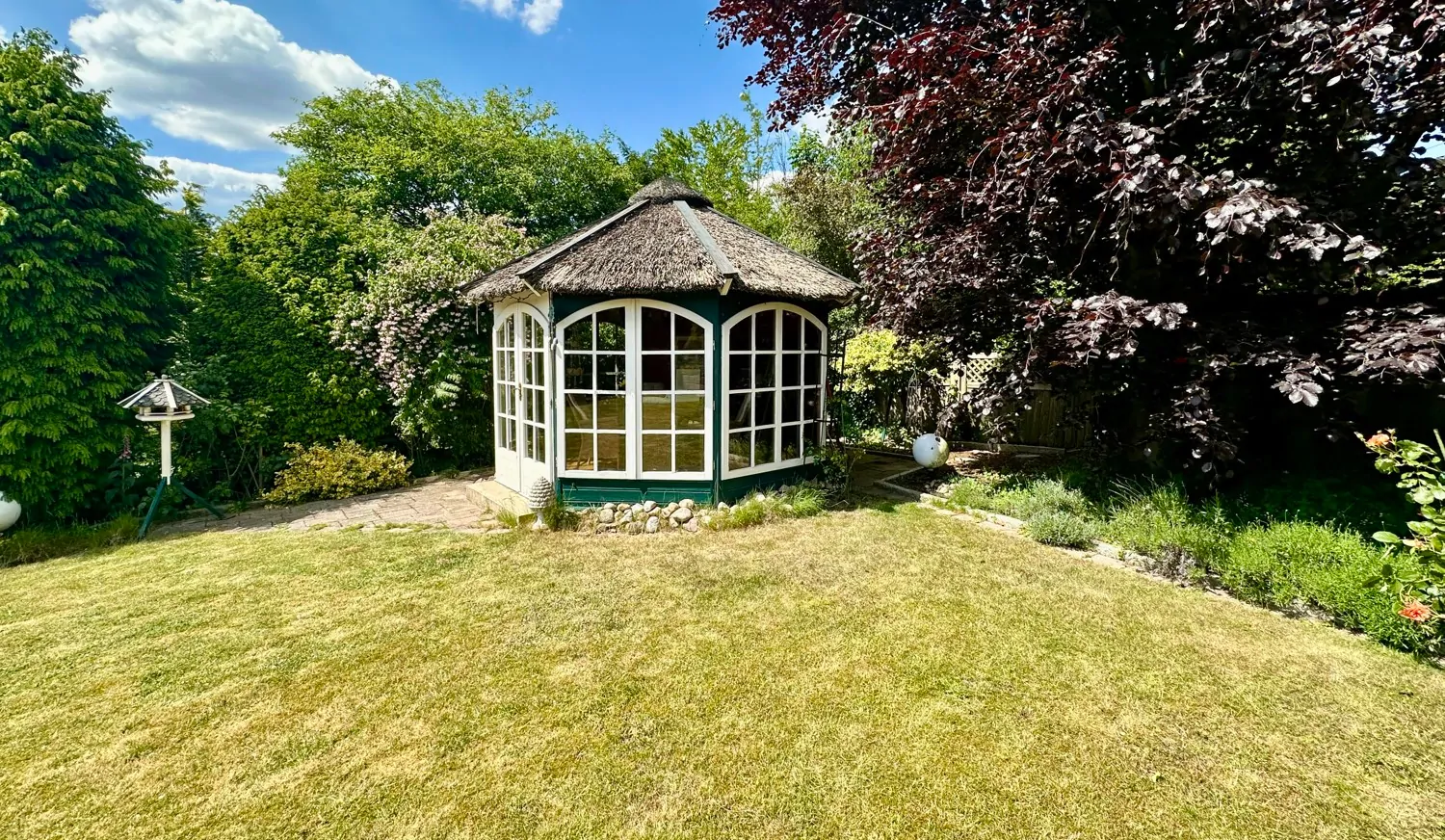 Gartenhaus mit Reetdach