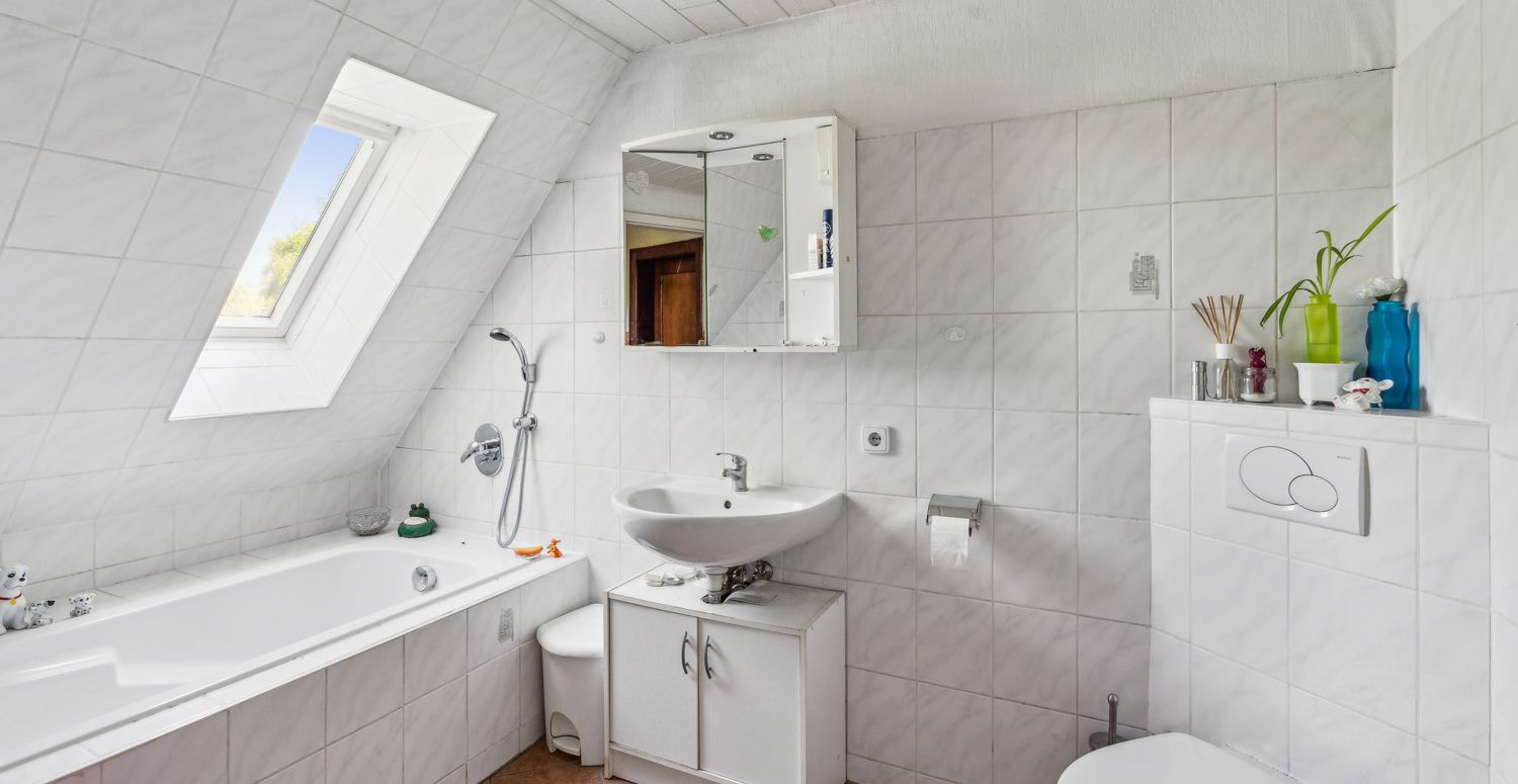 Badezimmer im DG