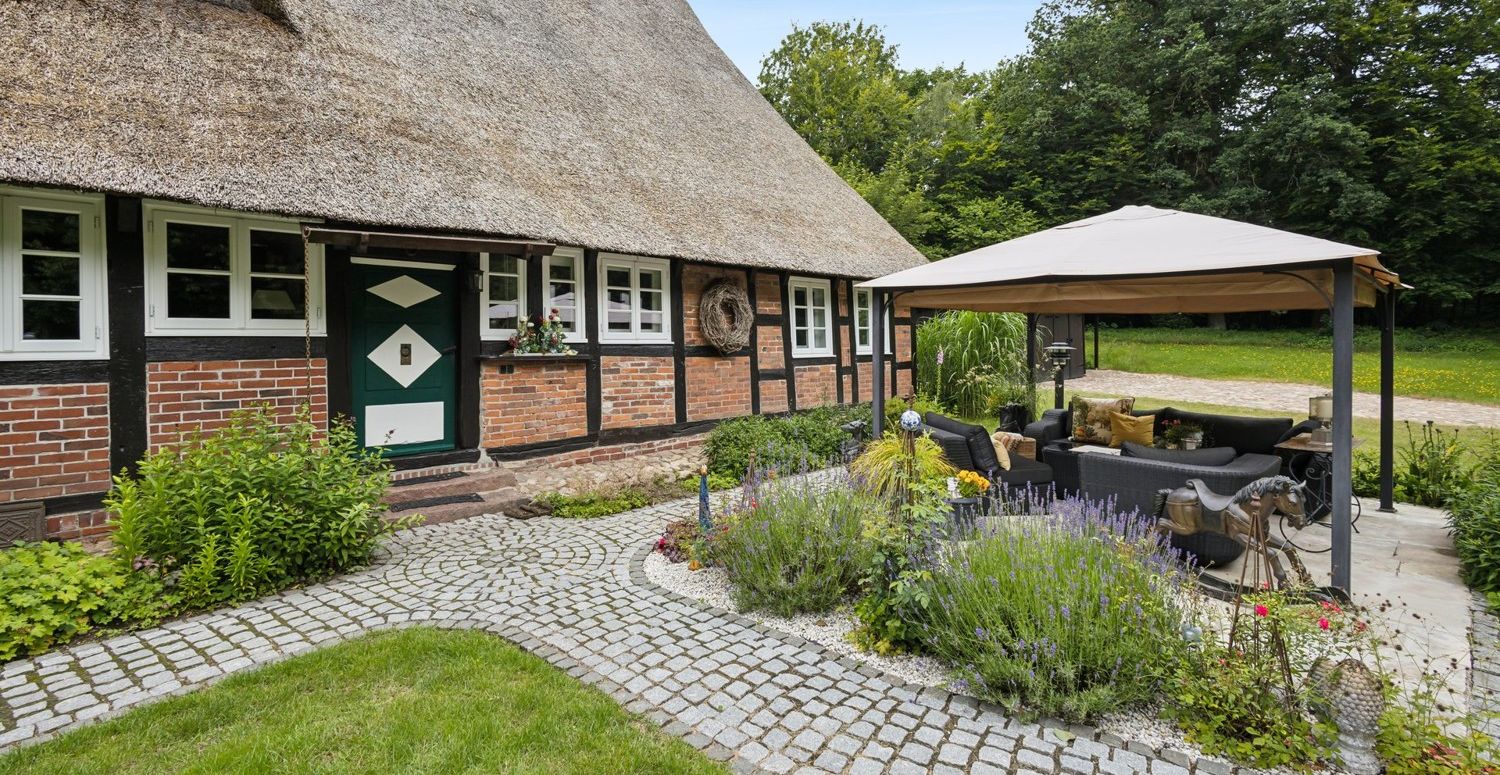 Terrasse mit Pavillion