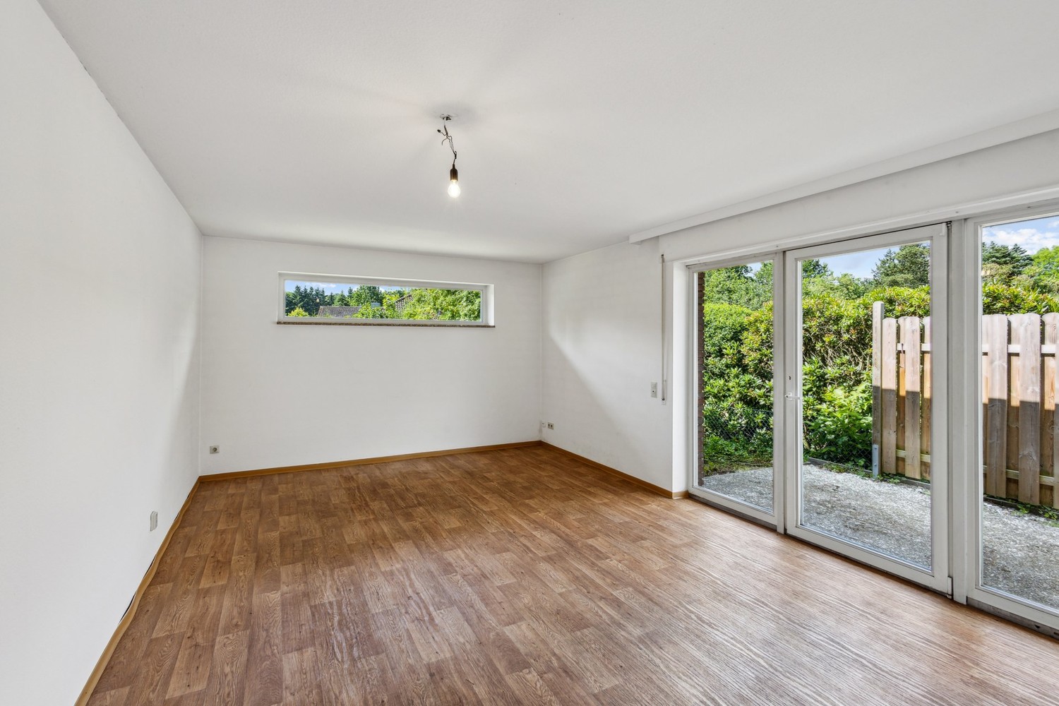 Wohn-/Esszimmer Einliegerwohnung