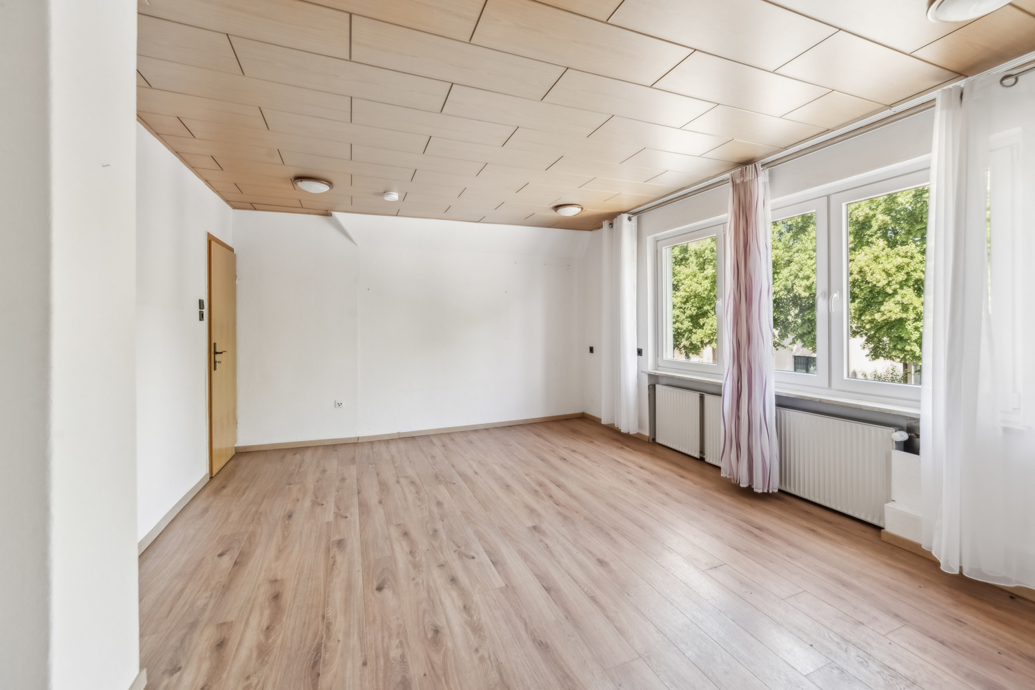 Zimmer DG Hauptwohnung