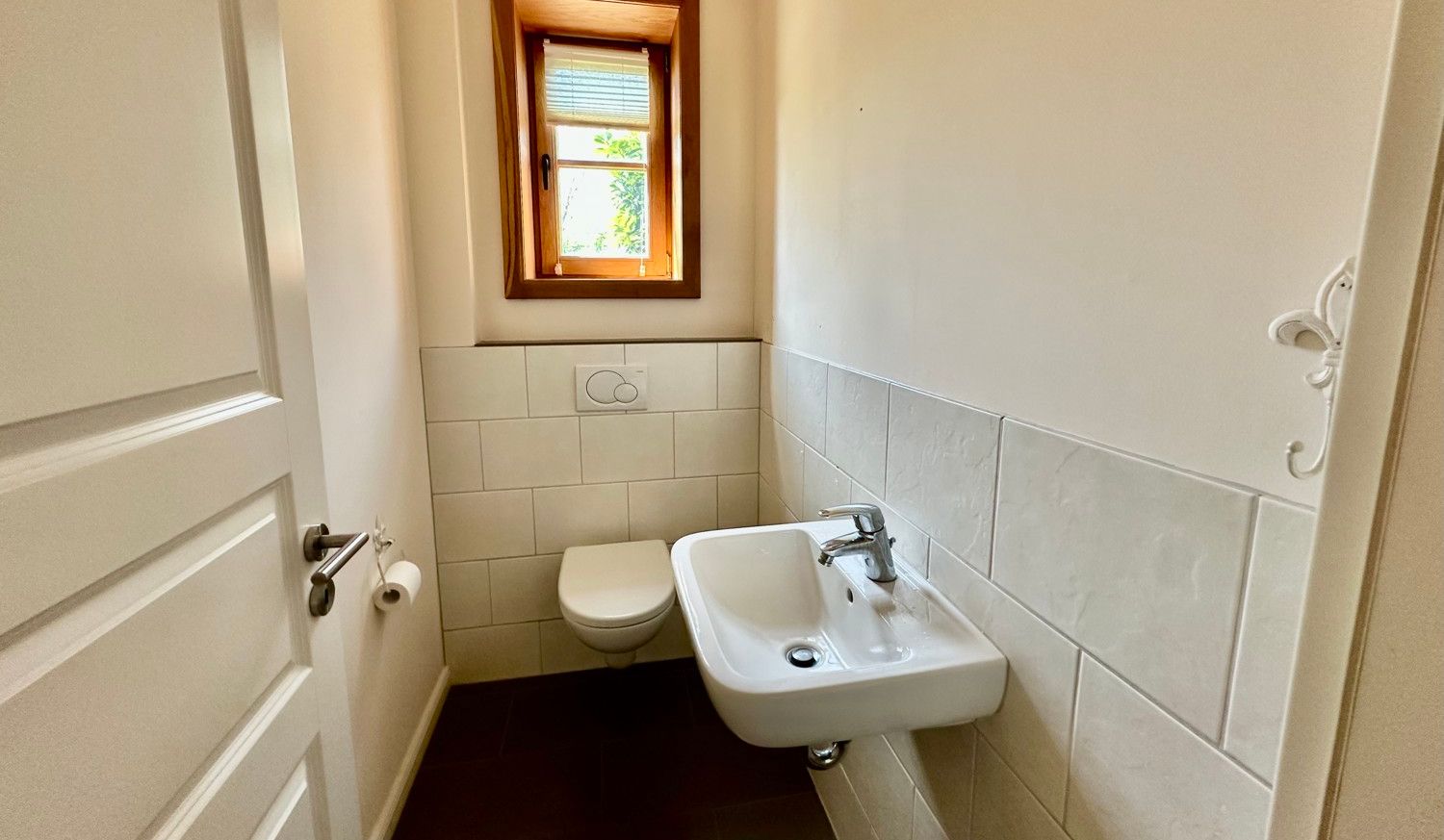 Haus vorne links WC