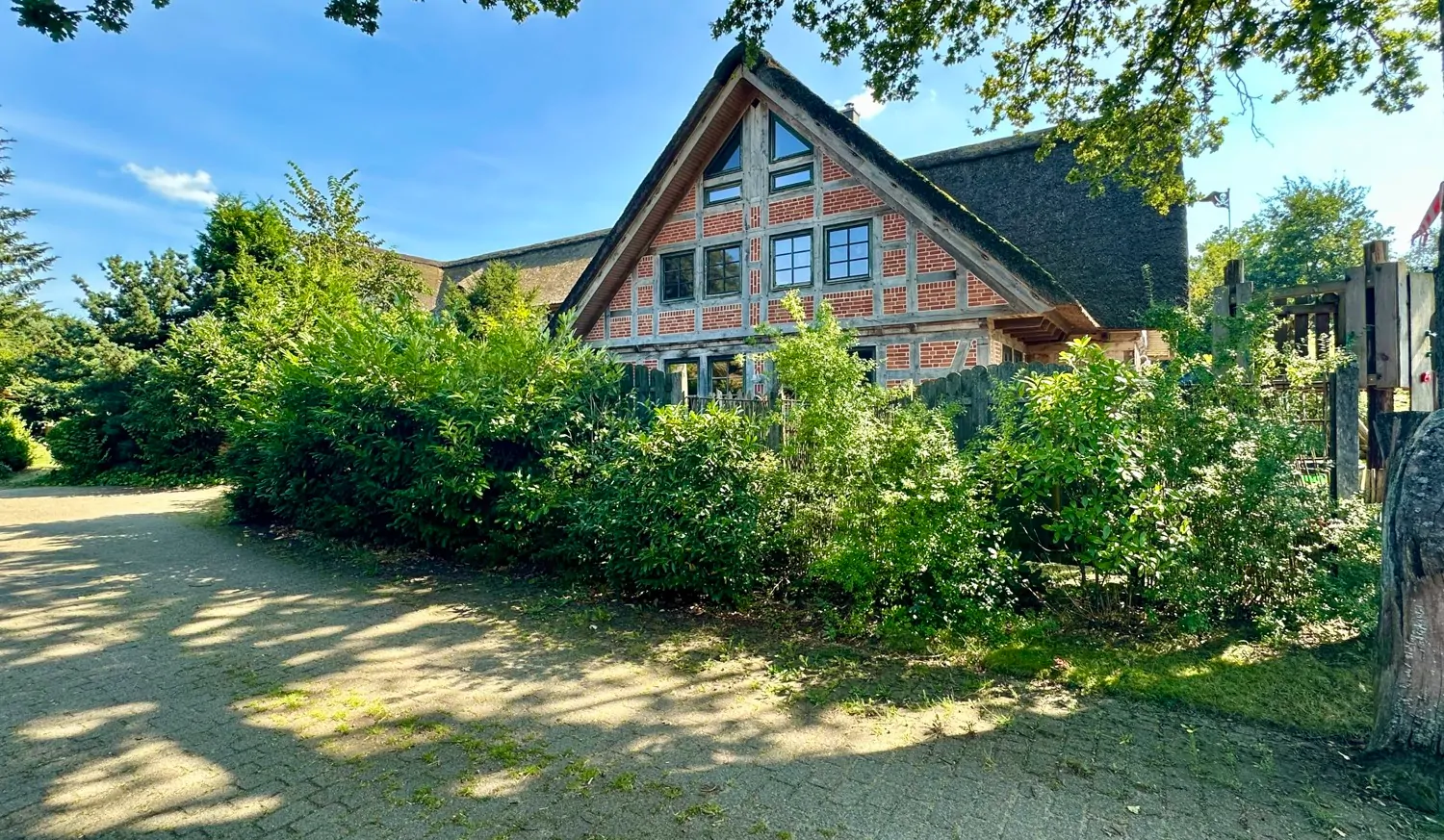 Westansicht vorderes Haus