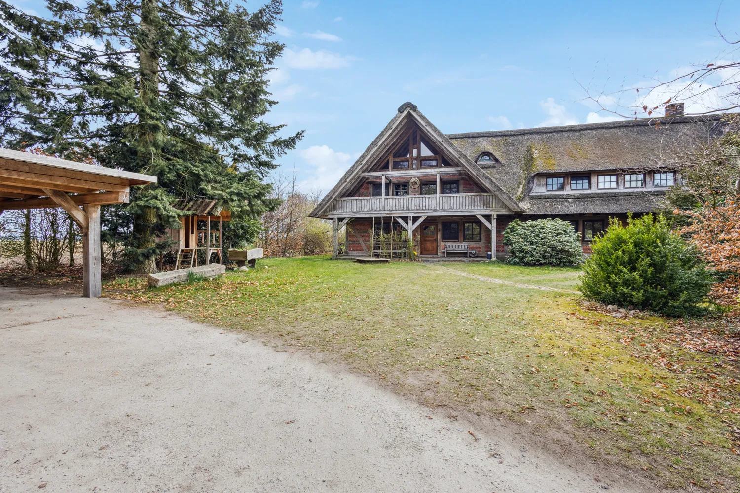 backbone_538097-A_002_HD