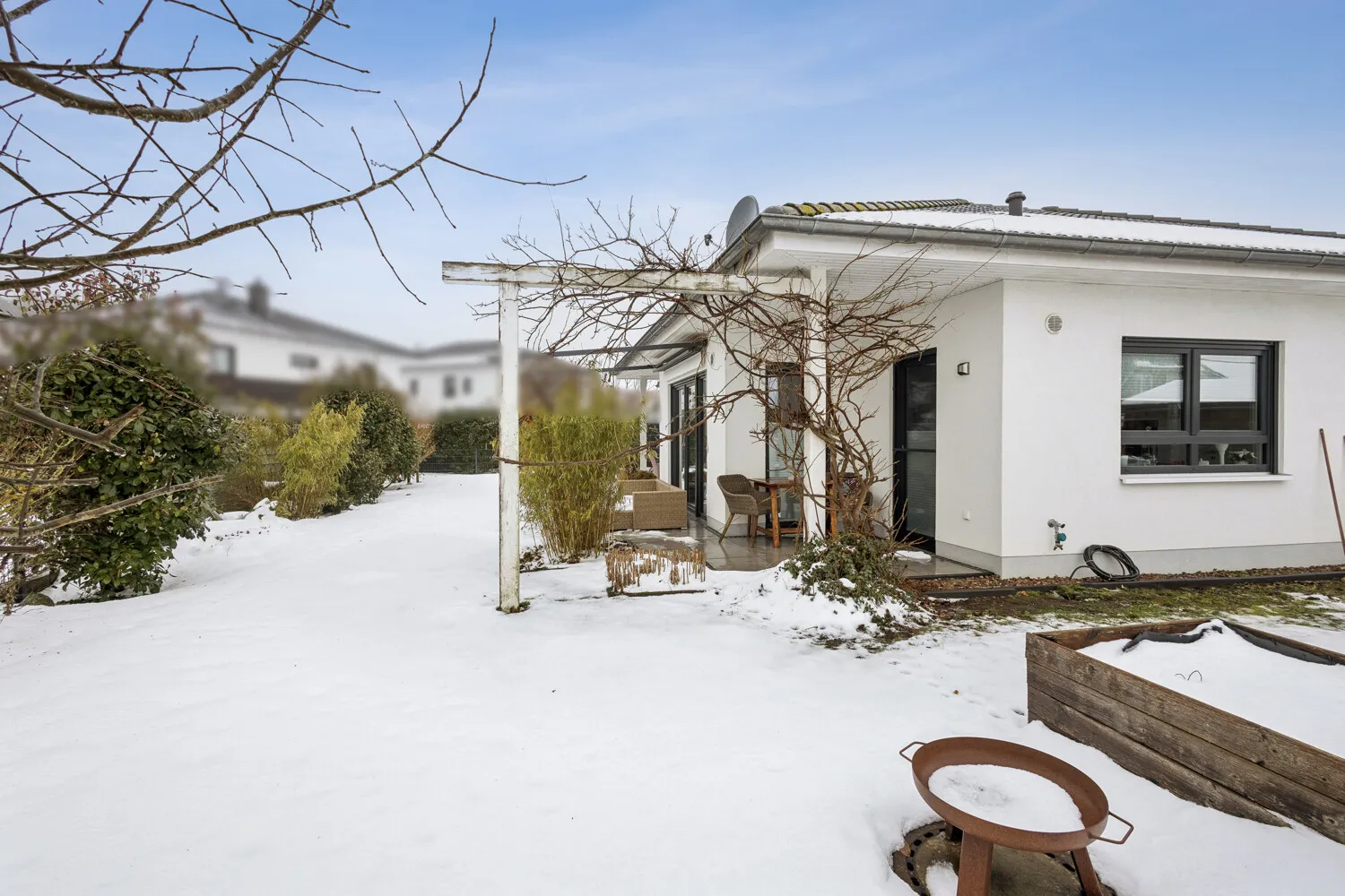 Blick zur Frühstücksterrasse