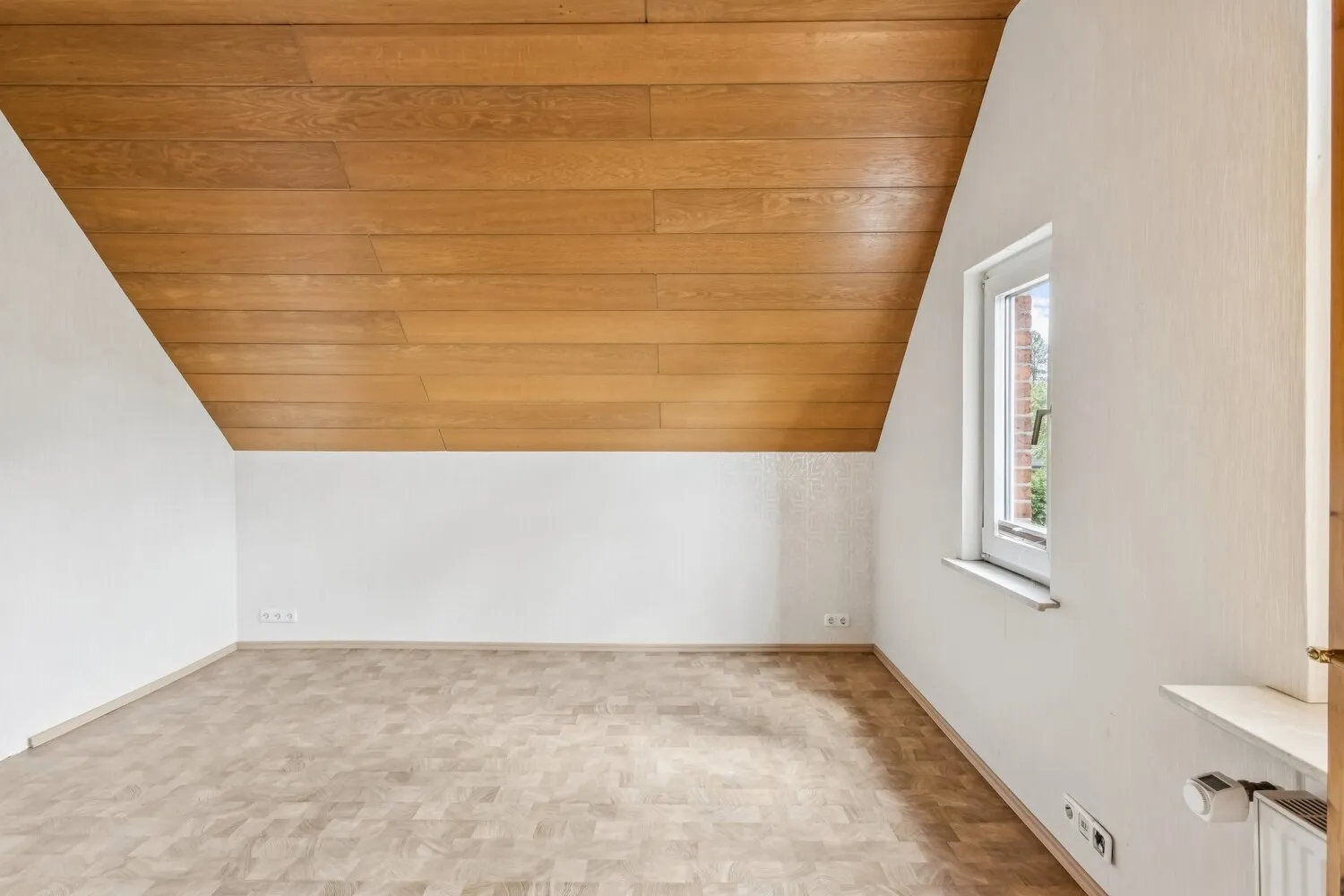 Schlafzimmer DG