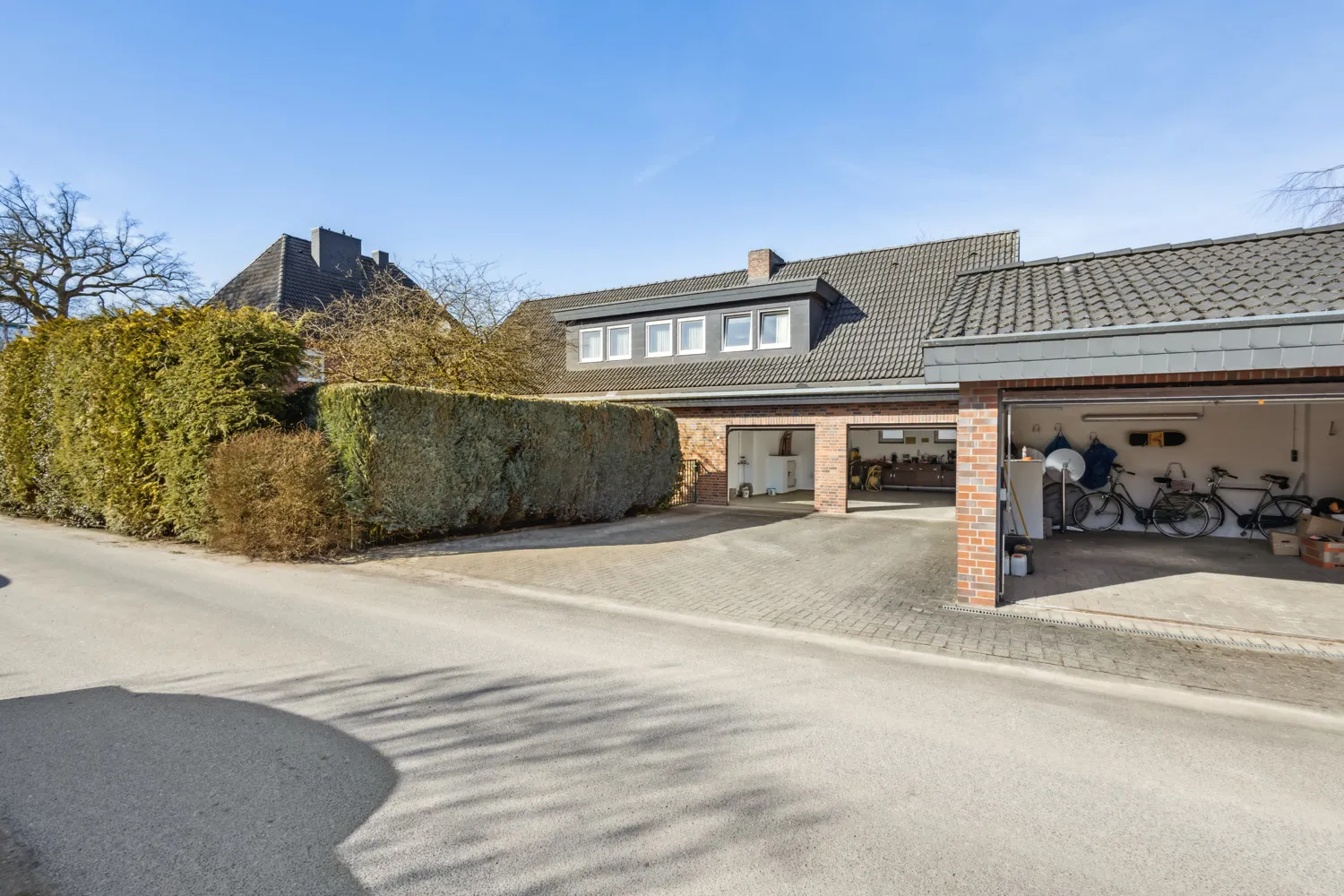 separate Doppelgarage