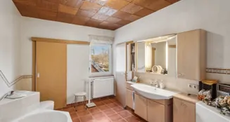 von_poll_real_estate_property_25205008_image_12