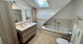 von_poll_real_estate_property_25205009_image_12