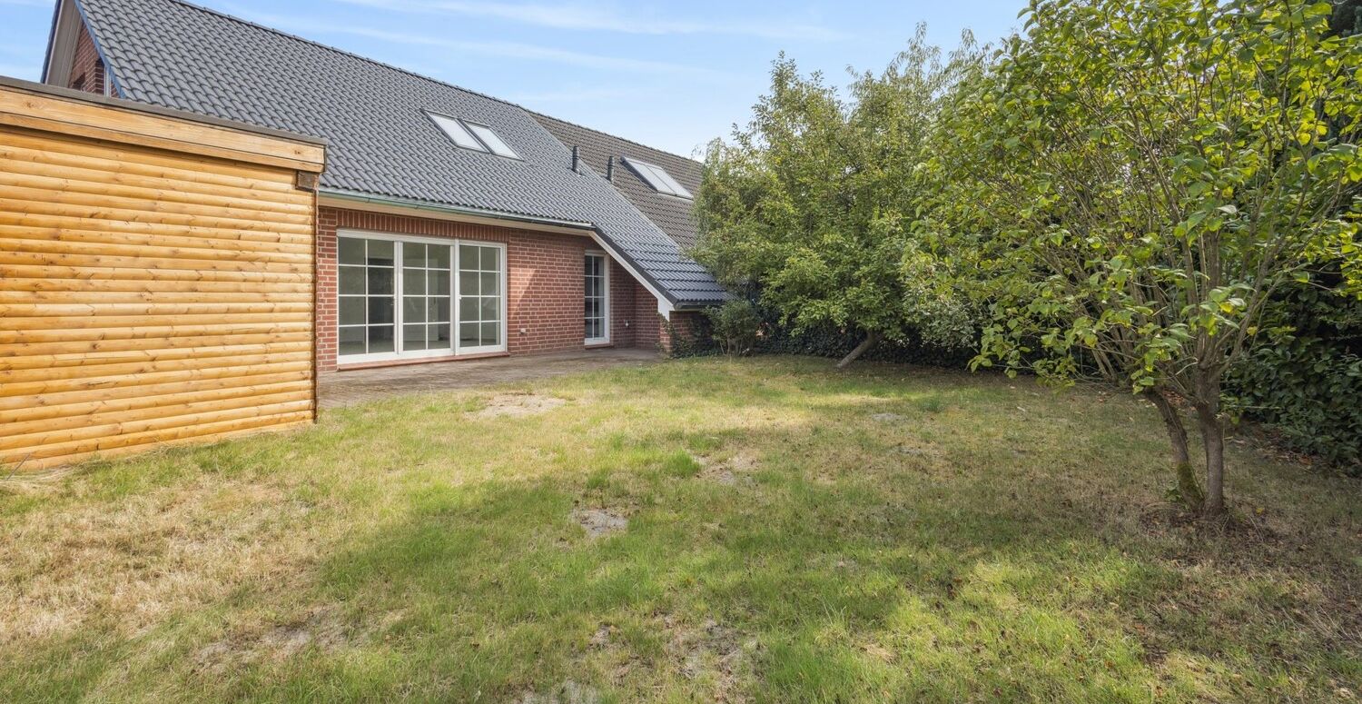 Blick vom Garten zum Haus Süd-West