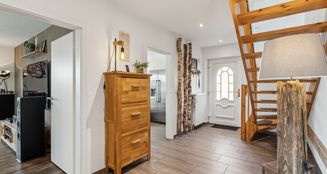 von_poll_real_estate_property_25205015_image_2