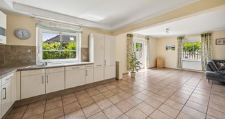 von_poll_real_estate_property_25205020_image_7