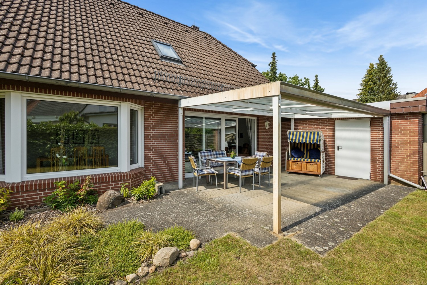 überdachte Terrasse