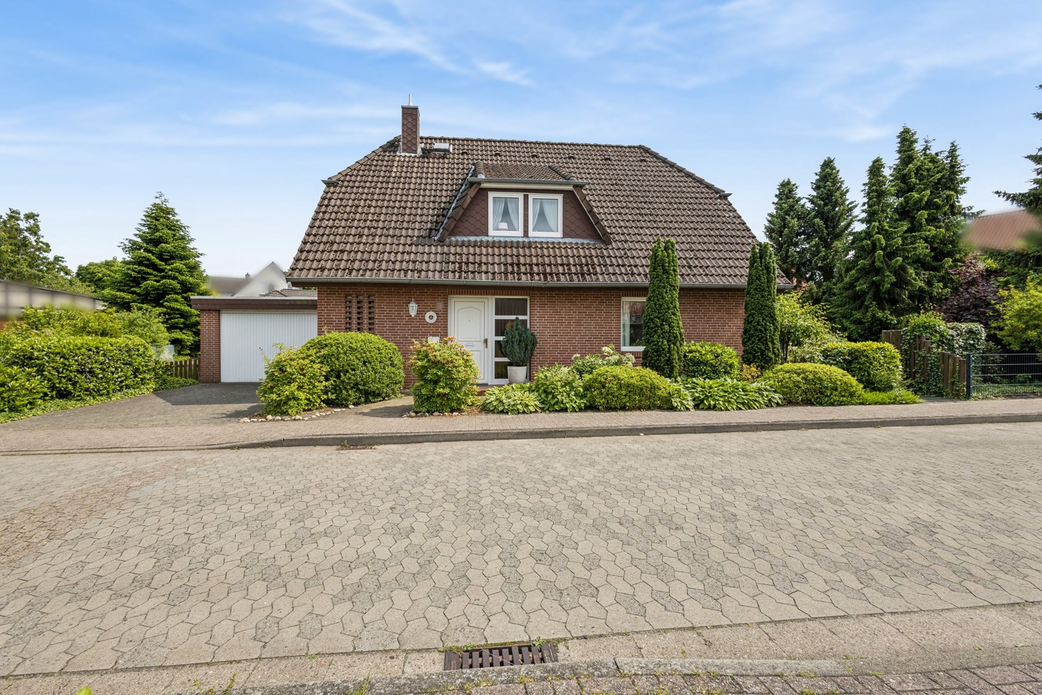 Straßenansicht