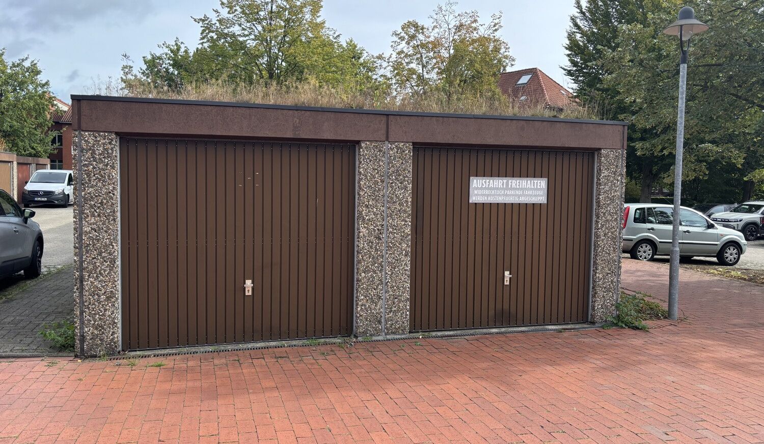 Garage (rechte Seite)