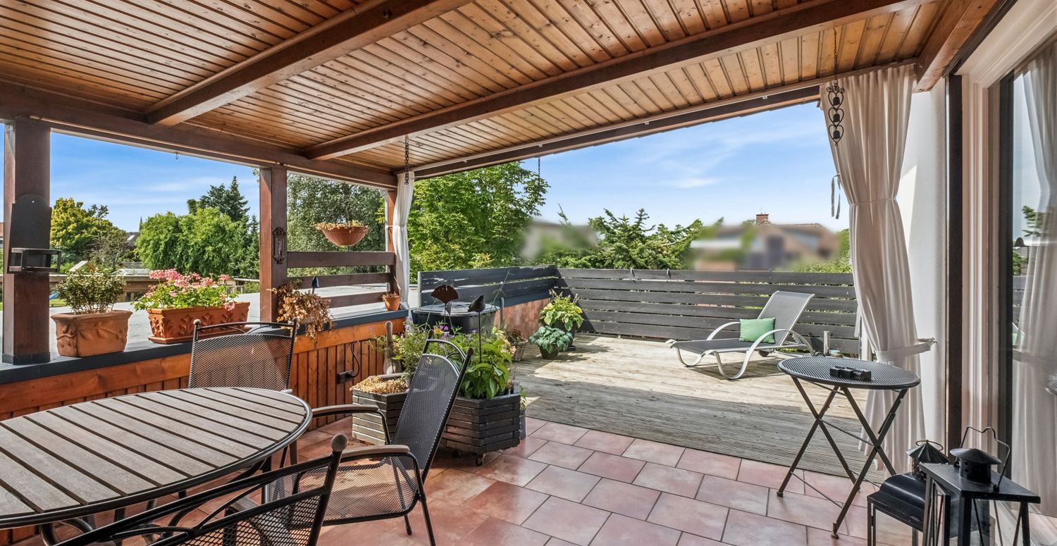 überdachte Terrasse