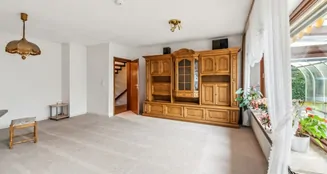 von_poll_real_estate_property_25205044_image_6