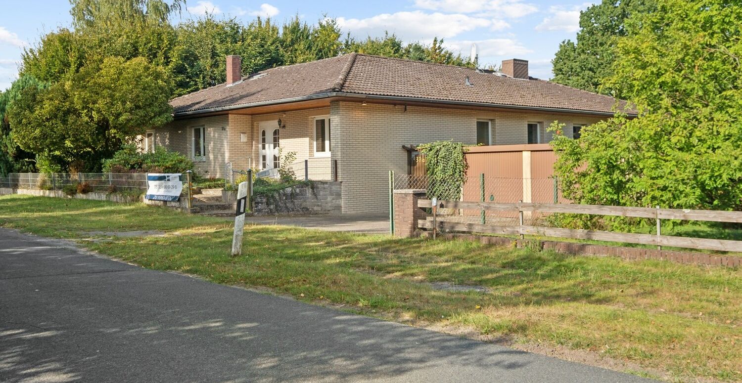 Straßenansicht