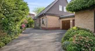 von_poll_real_estate_property_26205003_image_1