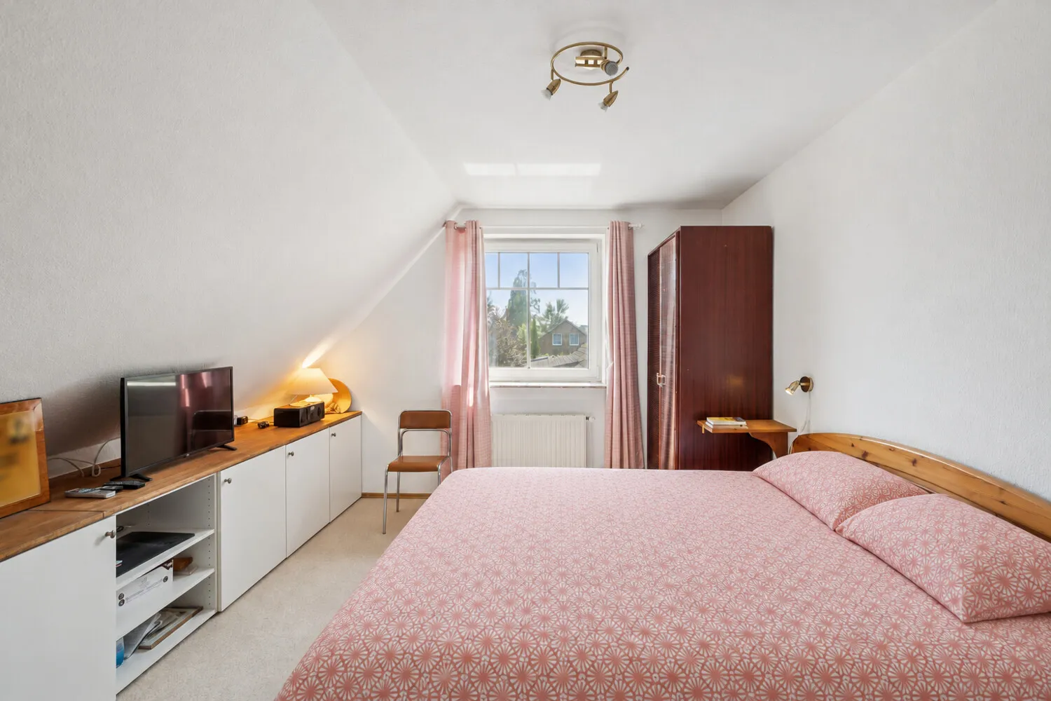 Schlafzimmer im DG