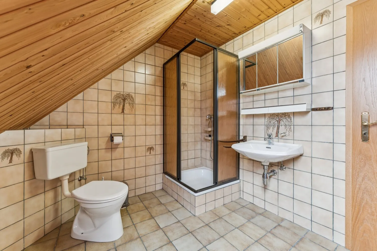 Haus 1 DG Bad