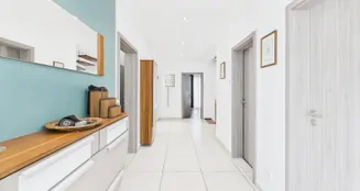 von_poll_real_estate_property_25085058_image_3