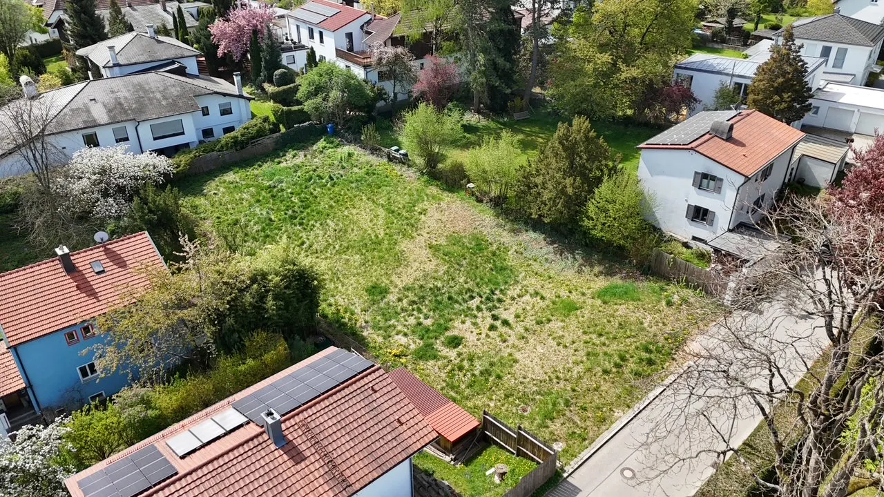 Grundstück
