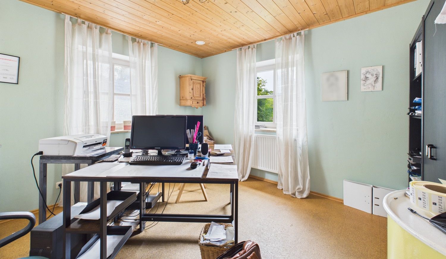 Büro UG