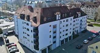 von_poll_real_estate_property_24085015-1_image_0